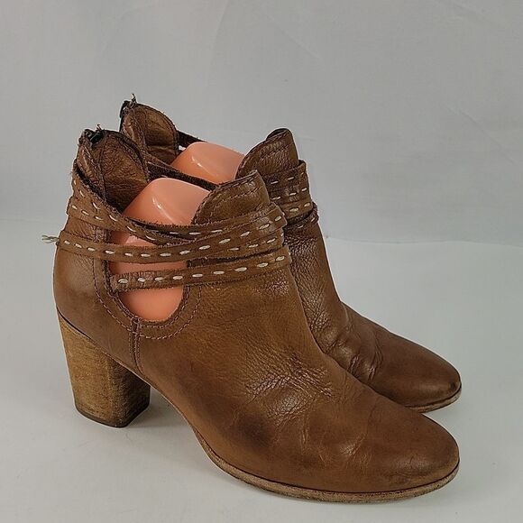Frye Naomi Pickstitch Shootie Women's Ankle Booties - Picture 1 of 14